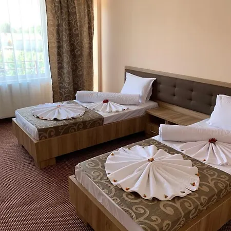 Hotel Cris 2*